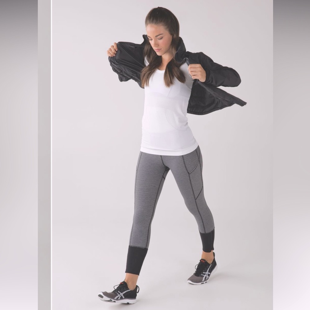 Lululemon* Rebel Runner Crop
